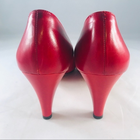 Vintage Ferragamo Heels- Red- Size 8 Extra Narrow - Picture 6 of 8